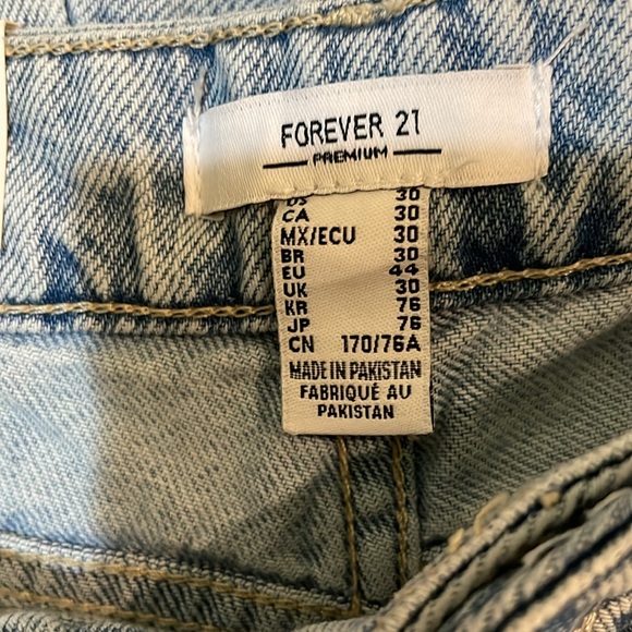 Womens New Forever 21 High Rise Slim Fit Flare Leg Jeans - Picture 5 of 10